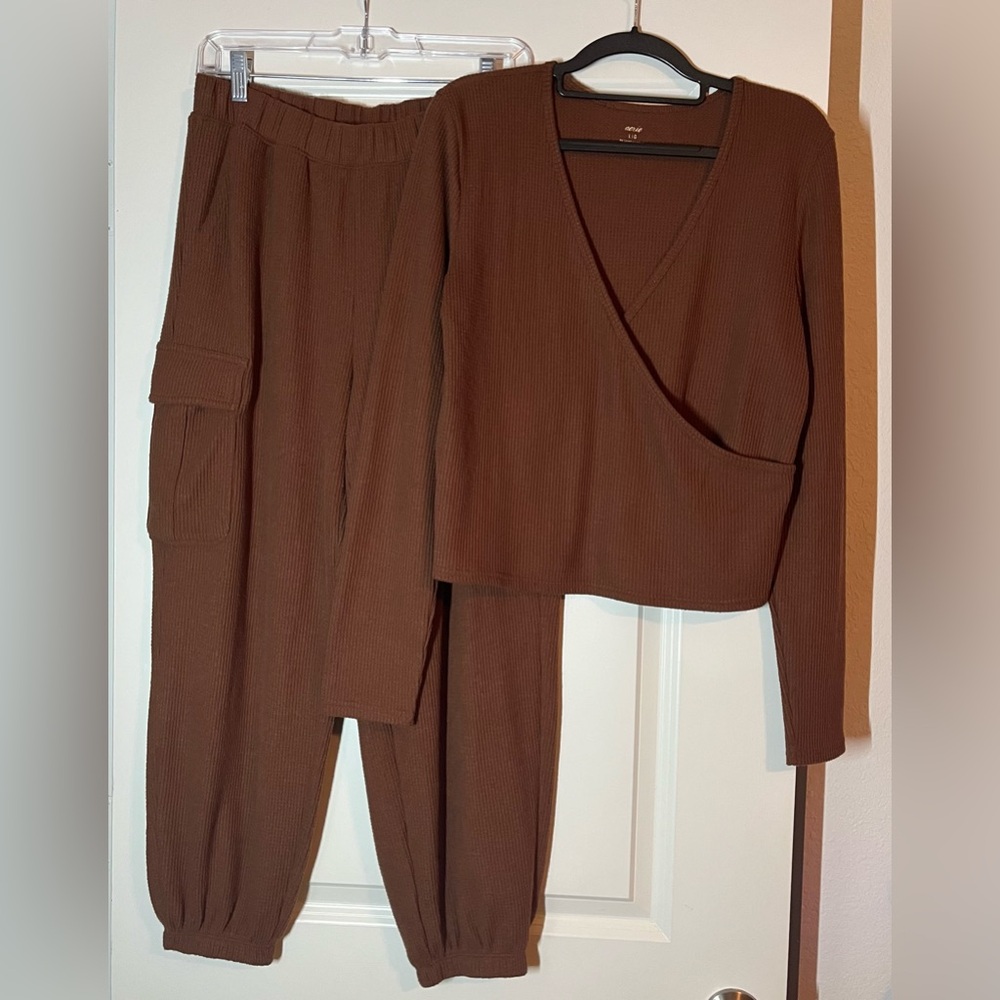 SOLD Aerie Matching Set | Waffle Knit Wrap Front Top & Joggers in Brown - Picture 2 of 9